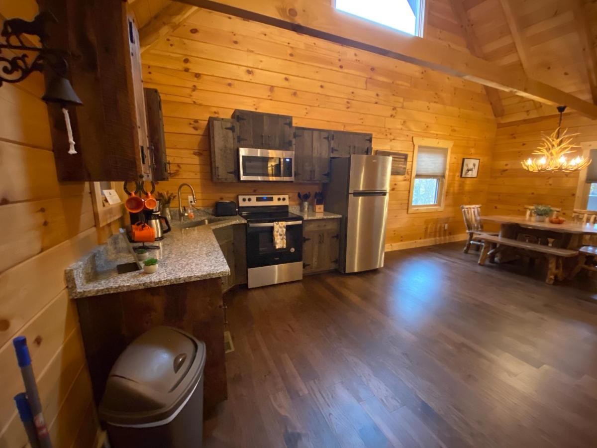 Pine Creek Cabins & Camping Resort South Bloomingville Экстерьер фото