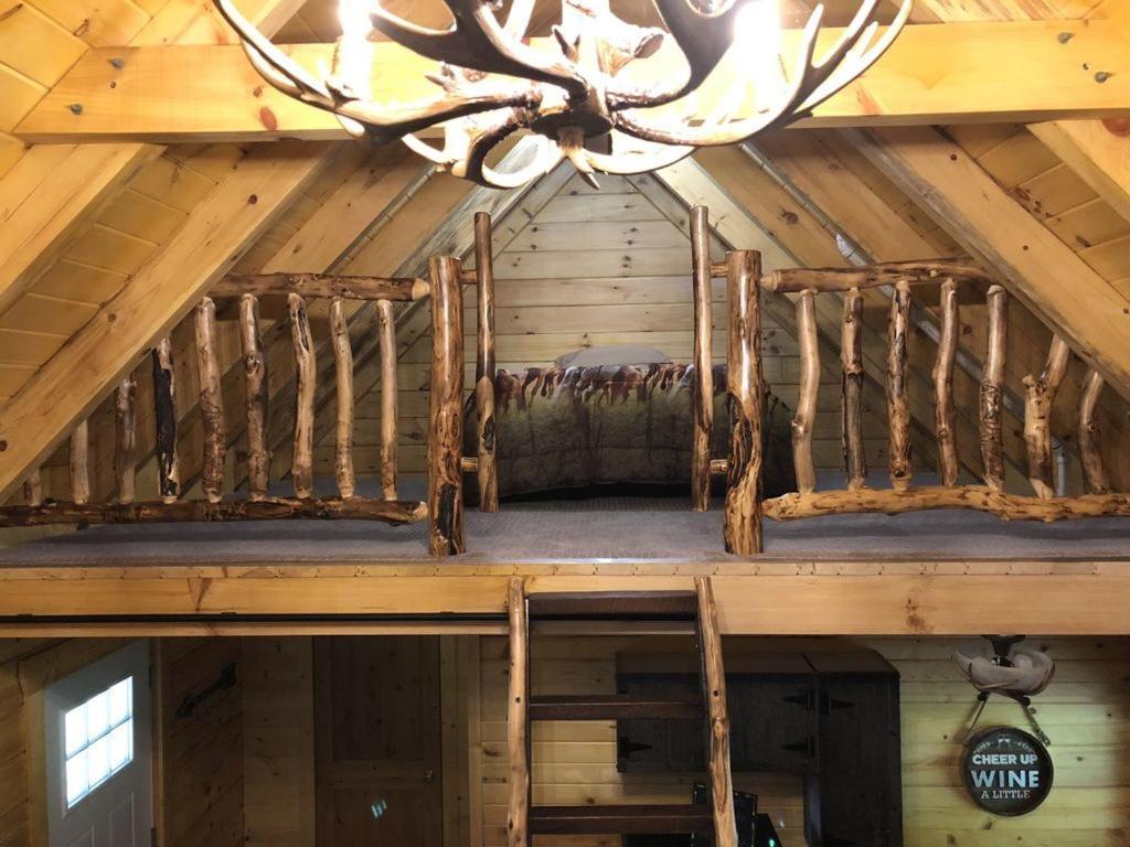 Pine Creek Cabins & Camping Resort South Bloomingville Экстерьер фото