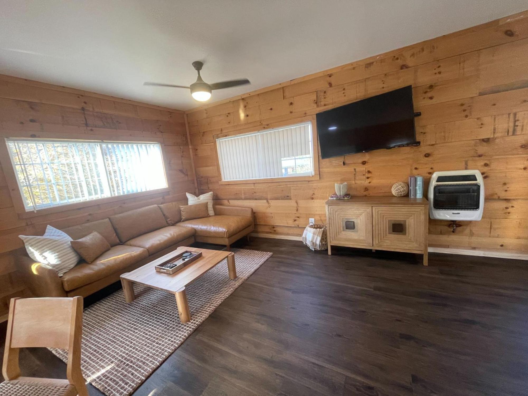 Pine Creek Cabins & Camping Resort South Bloomingville Экстерьер фото
